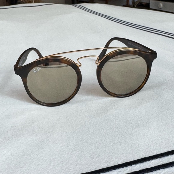 NWOT Ray-Ban Gatsby Sunglasses (RB 4256) in Brown Tortoiseshell - Picture 4 of 9
